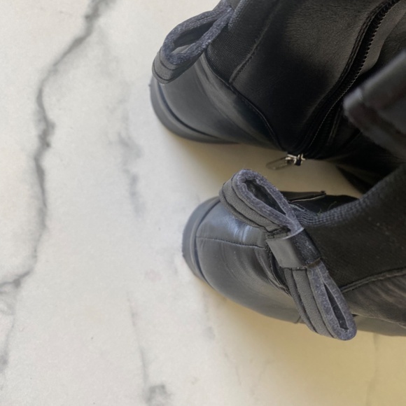 Ellen Tracy leather over the knee boot with bows size 6 - Picture 2 of 6